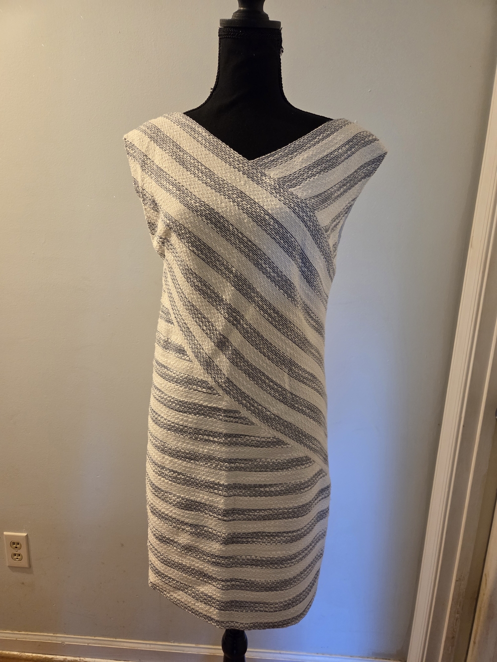 Muse Sleeveless V-Neck Striped Midi Dress in White and Navy